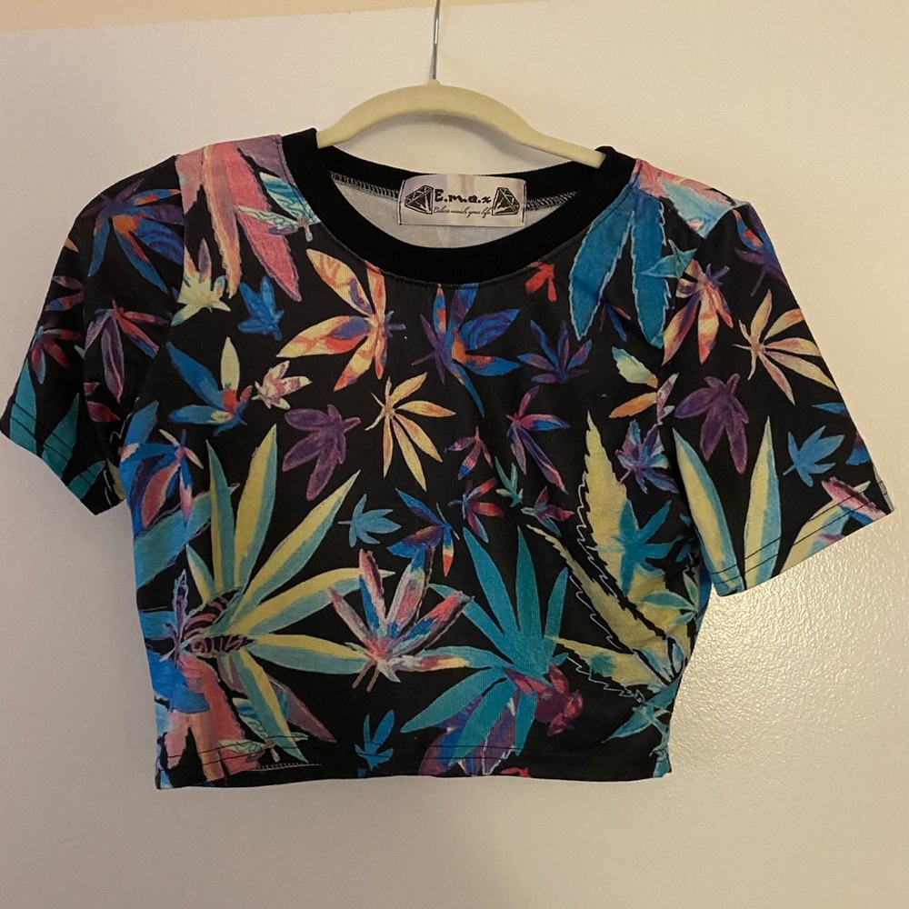MJ symbol crop top.